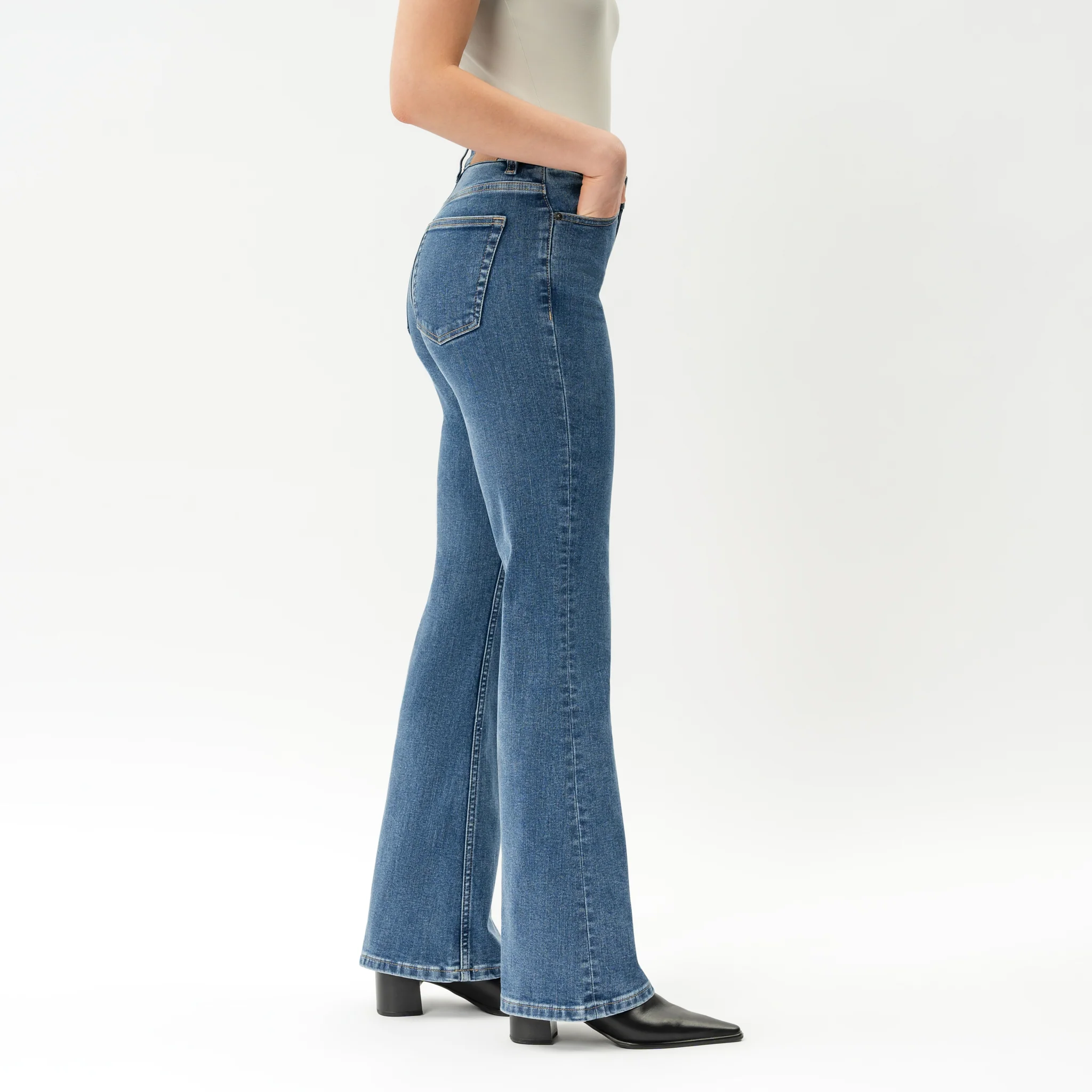Bootcut ComfortDenim⢠Jeans - Image 2