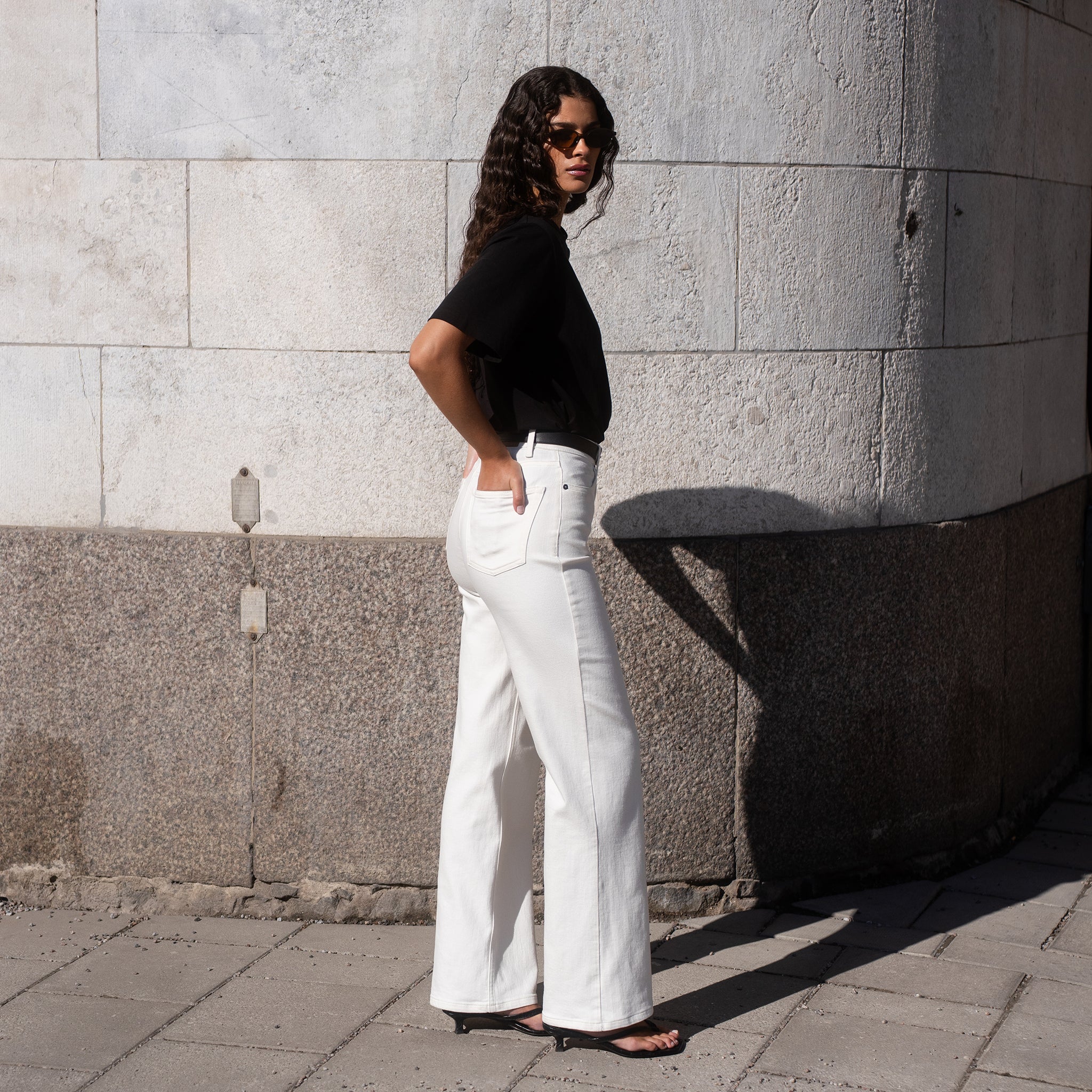 Relaxed ComfortDenim™ Jeans - Image 3