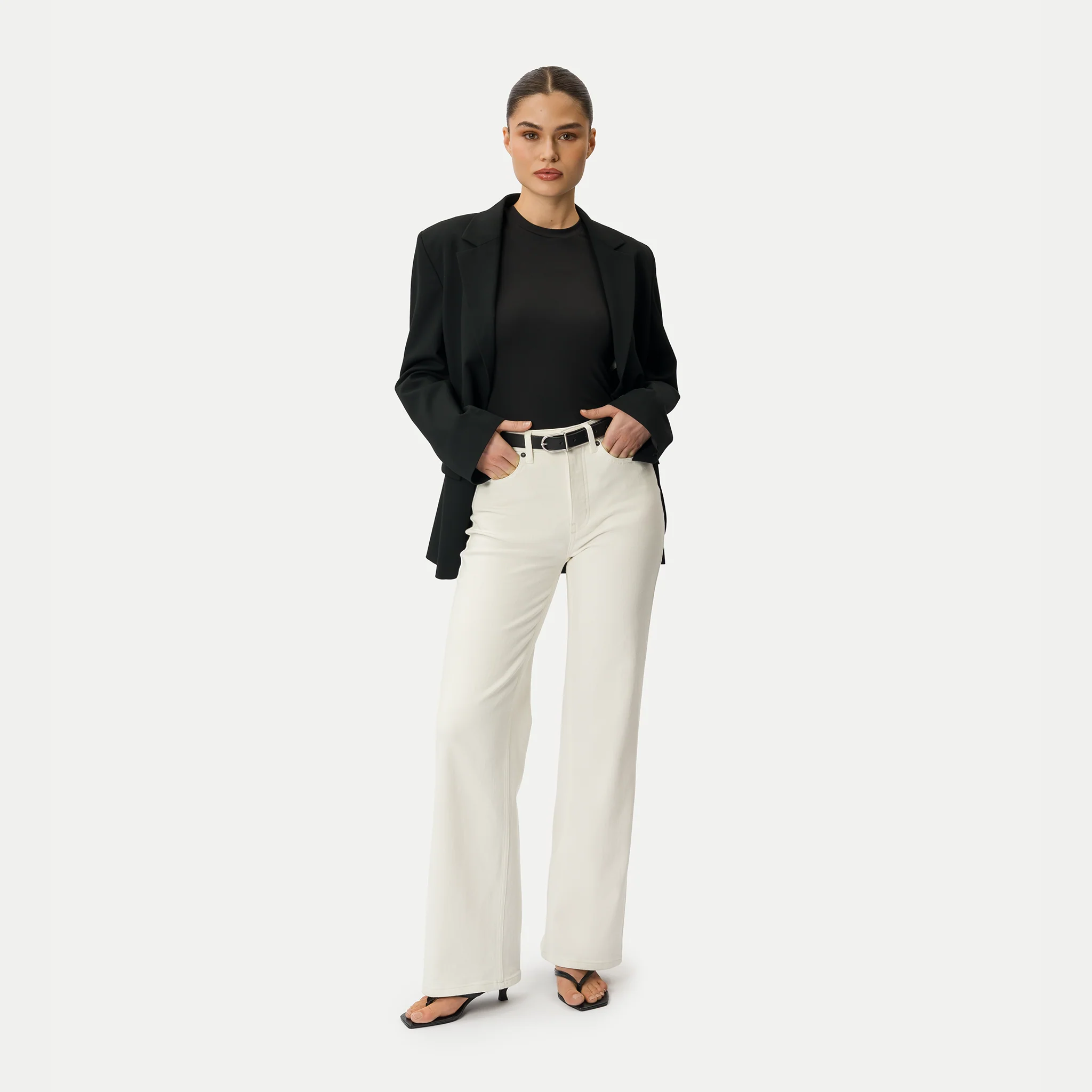 Relaxed ComfortDenim™ Jeans - Image 4