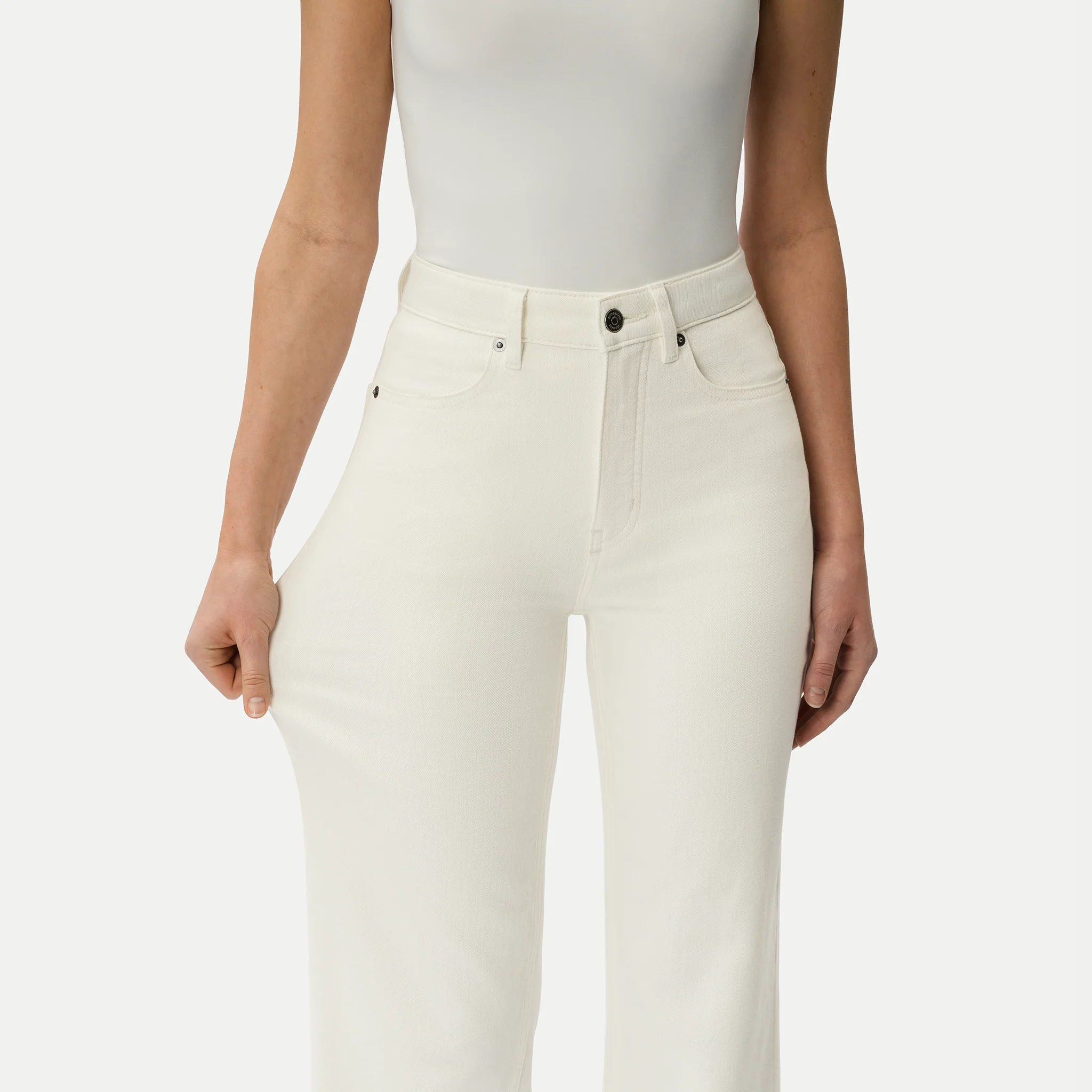 Relaxed ComfortDenim™ Jeans - Image 6