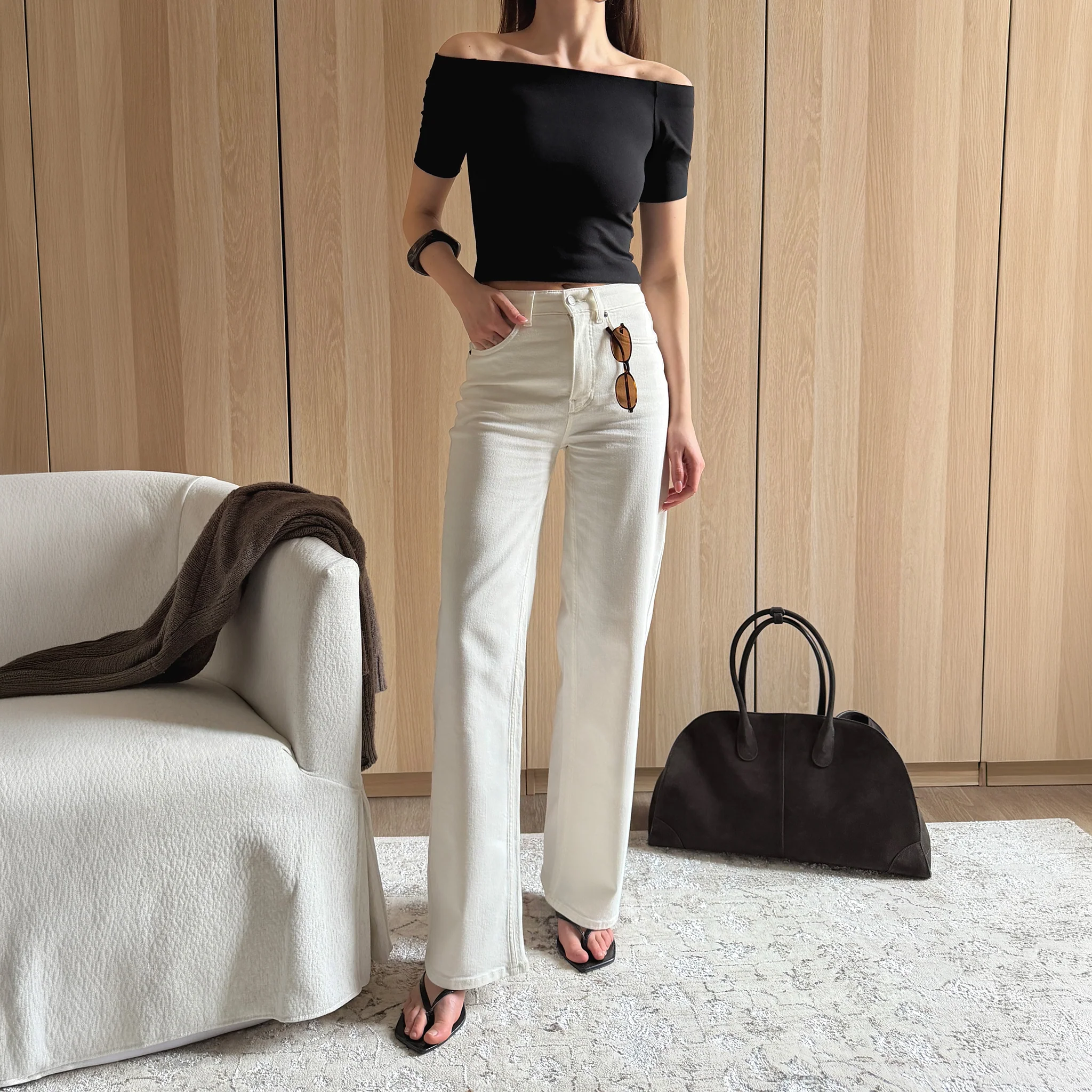 Relaxed ComfortDenim™ Jeans - Image 7