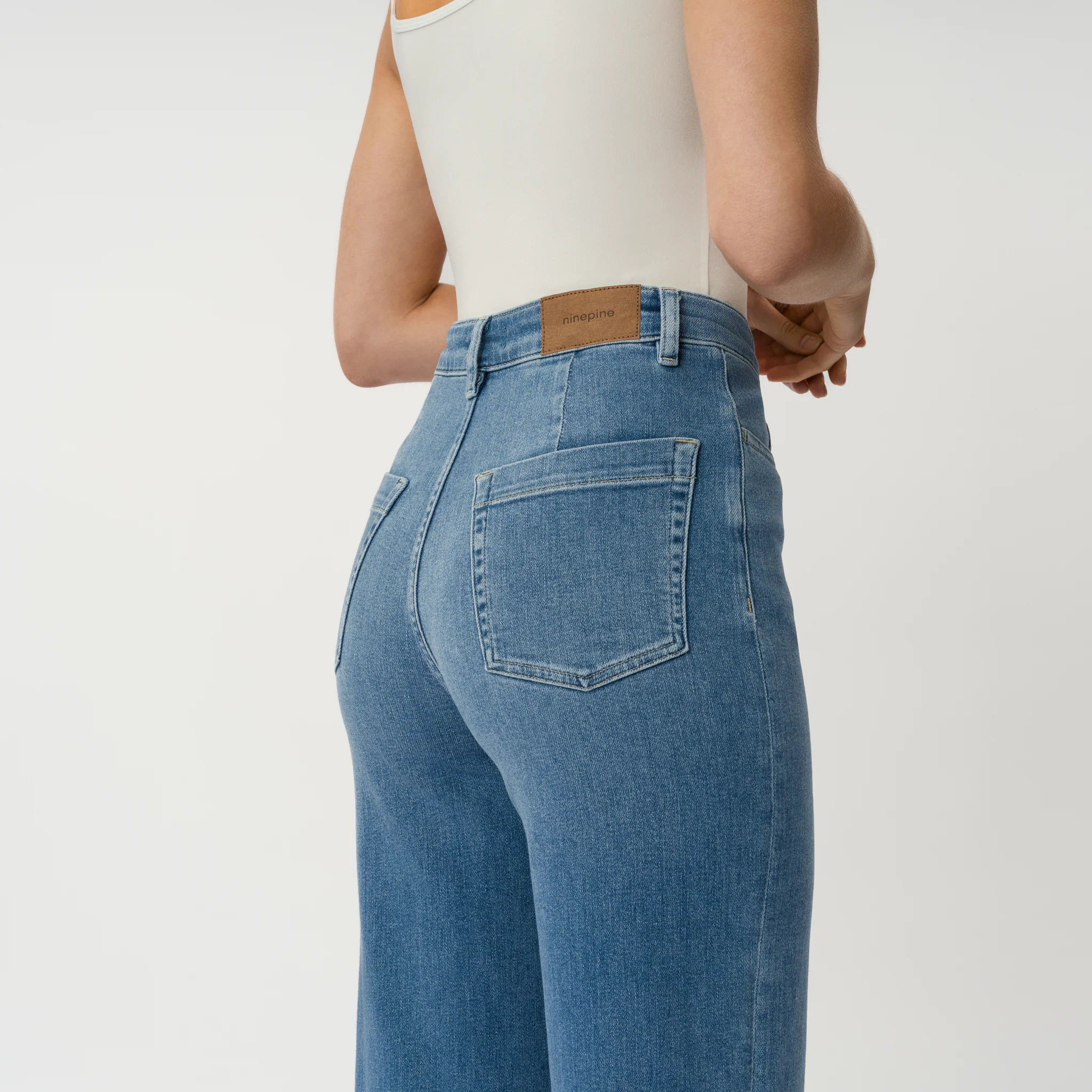 Flowy Summer ComfortDenim™ Jeans - Image 2