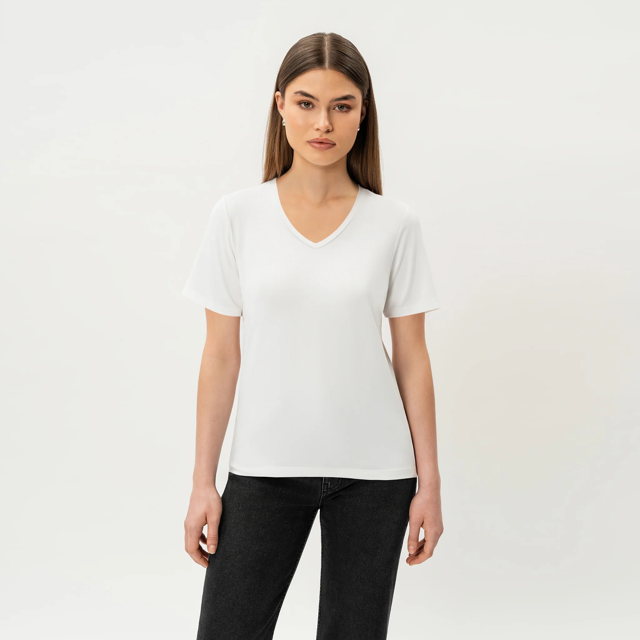 Fitted V-neck Pima T-shirt