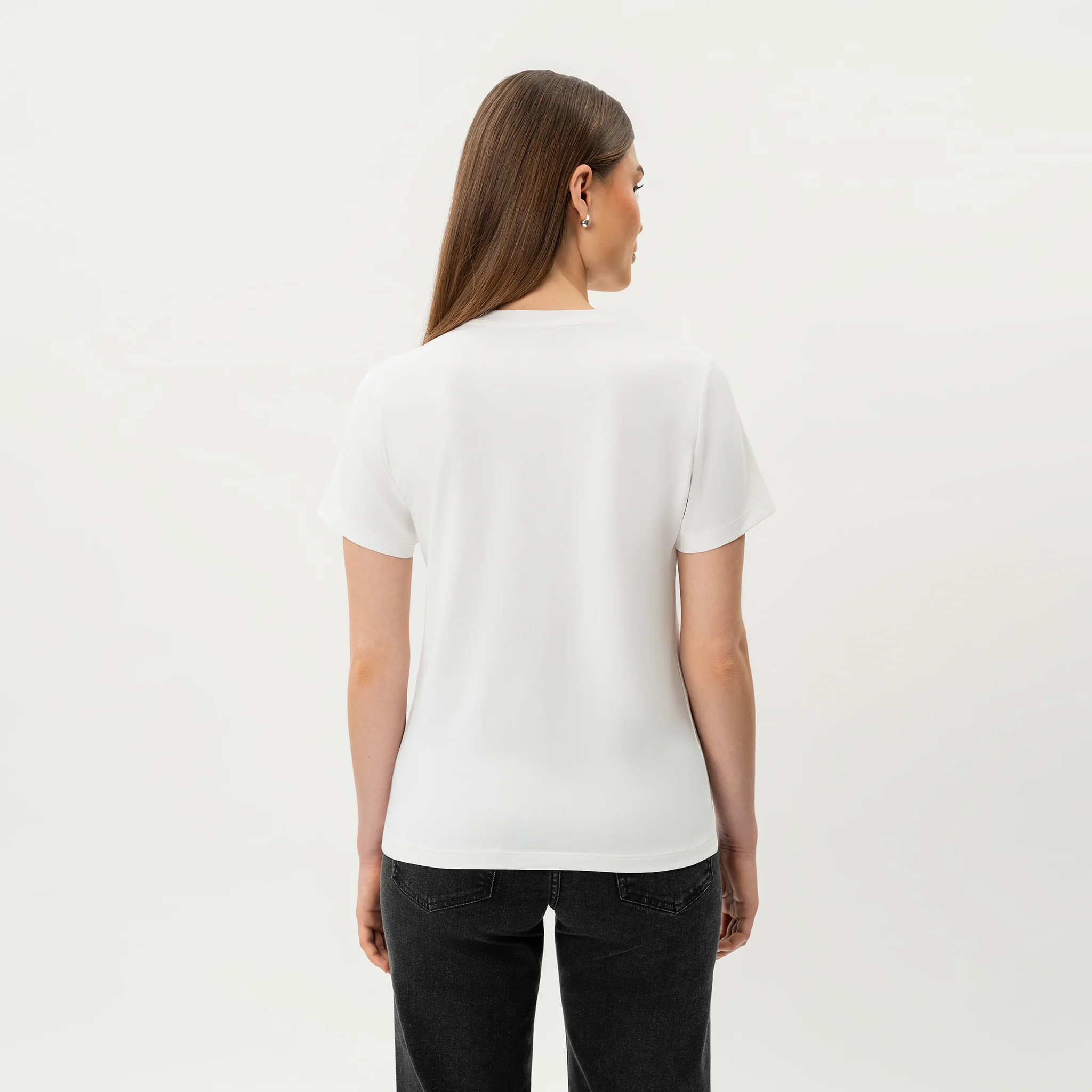 Fitted V-neck Pima T-shirt - Image 3